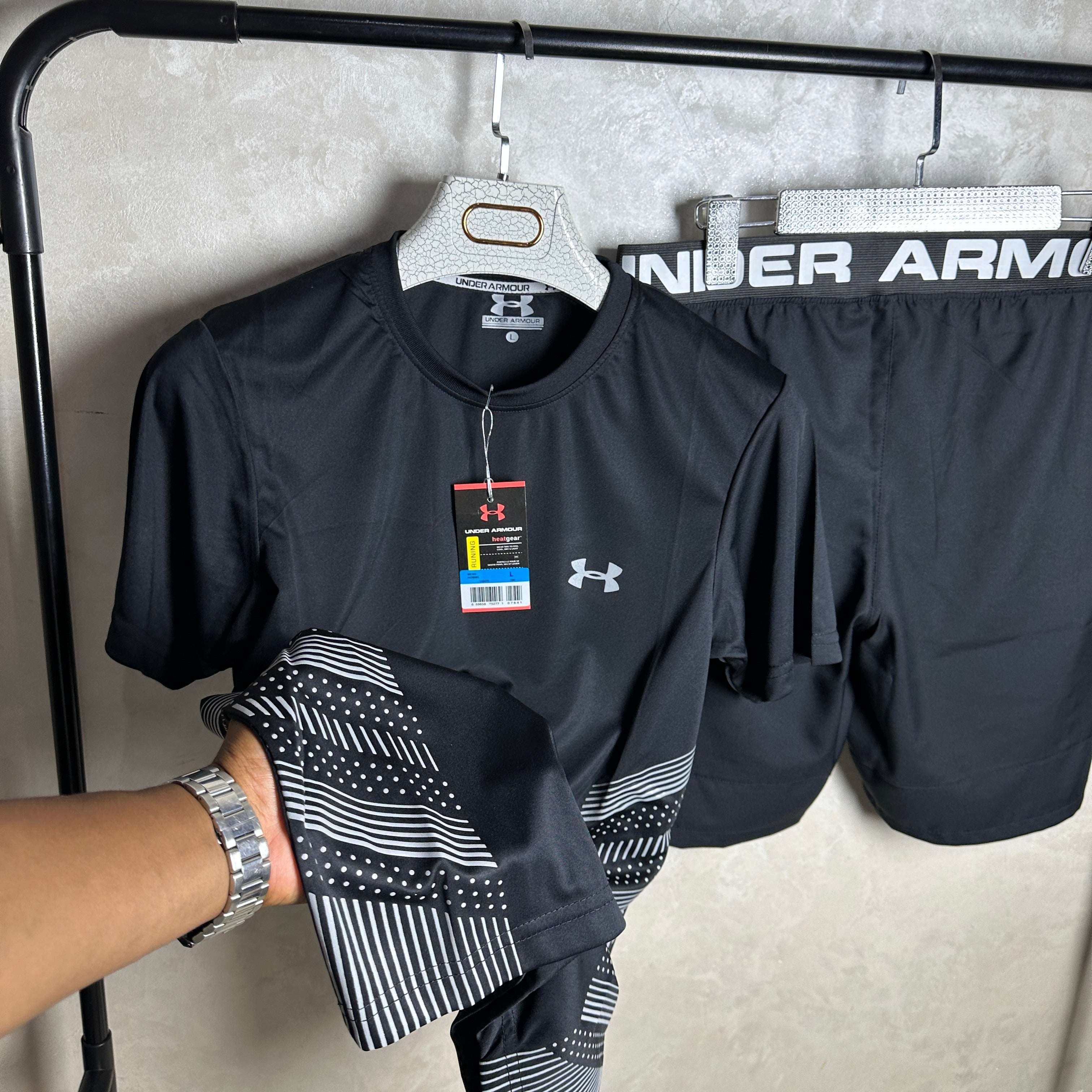 UNDER ARMOR ENSEMBLE HQ - BLACK