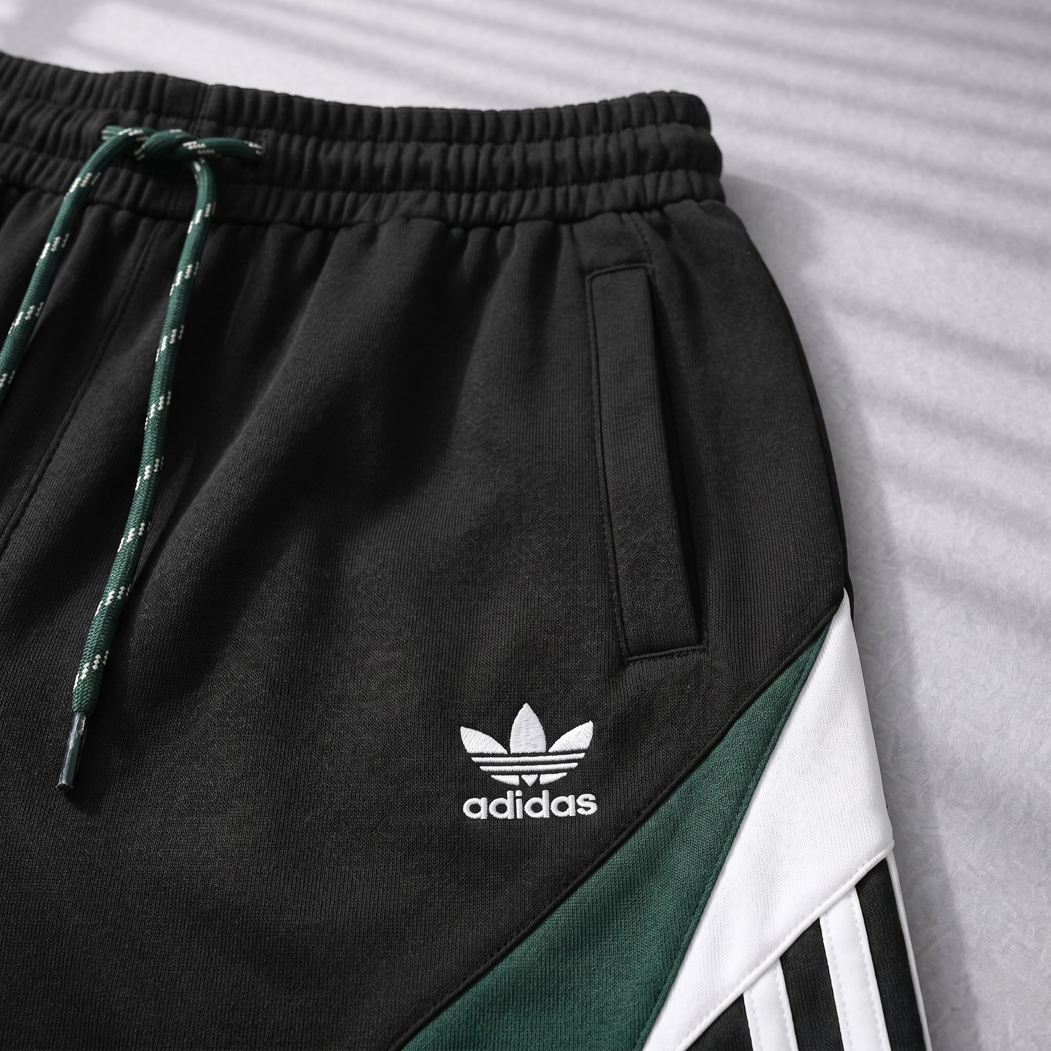 ADIDAS- Ensemble Rovelo