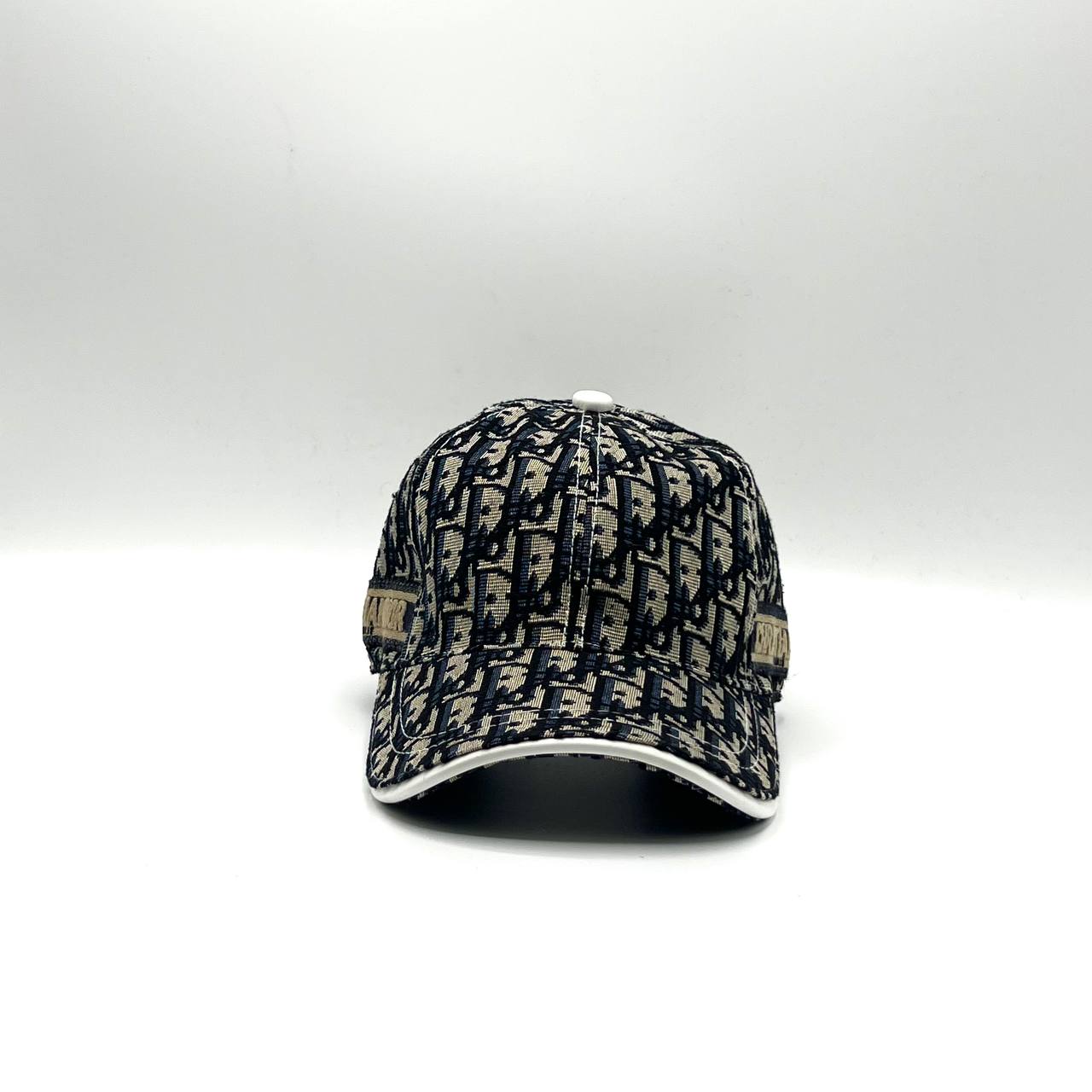 Cap Dior Caelum