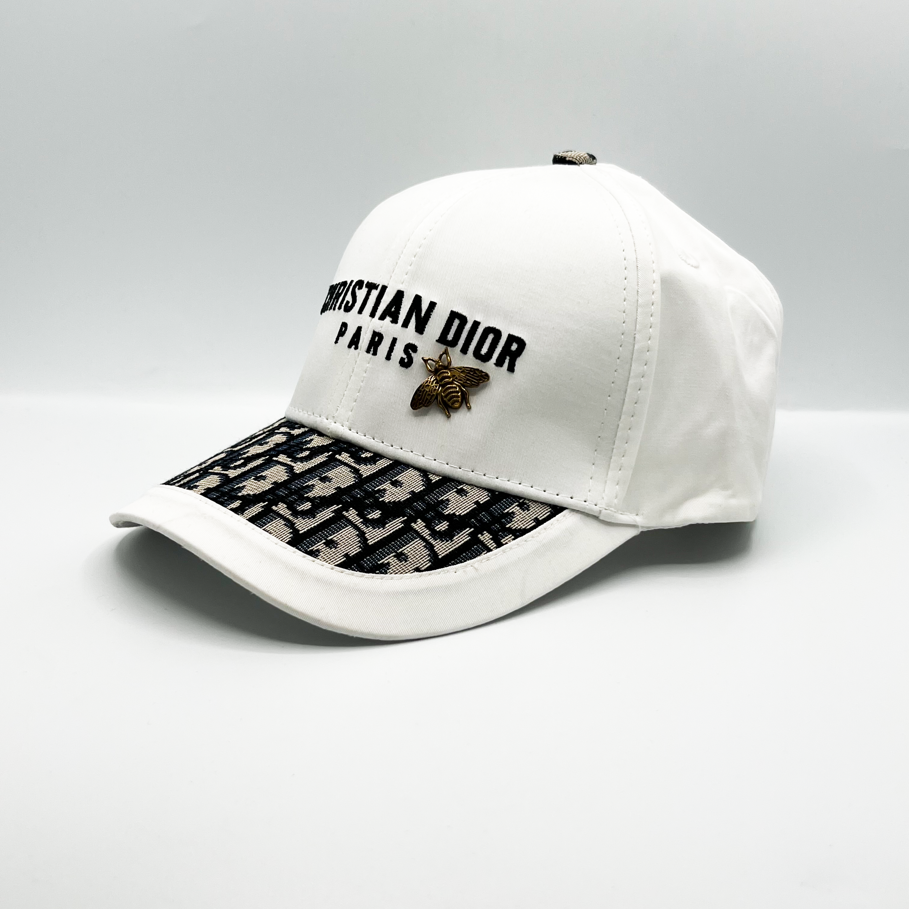 CAP DIOR BEE