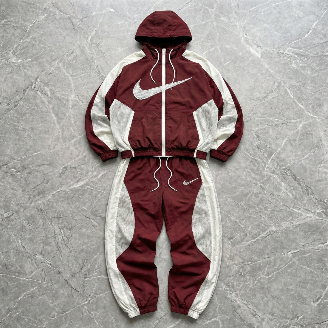 AeroWave - NIKE  TRACKSUIT Special edition