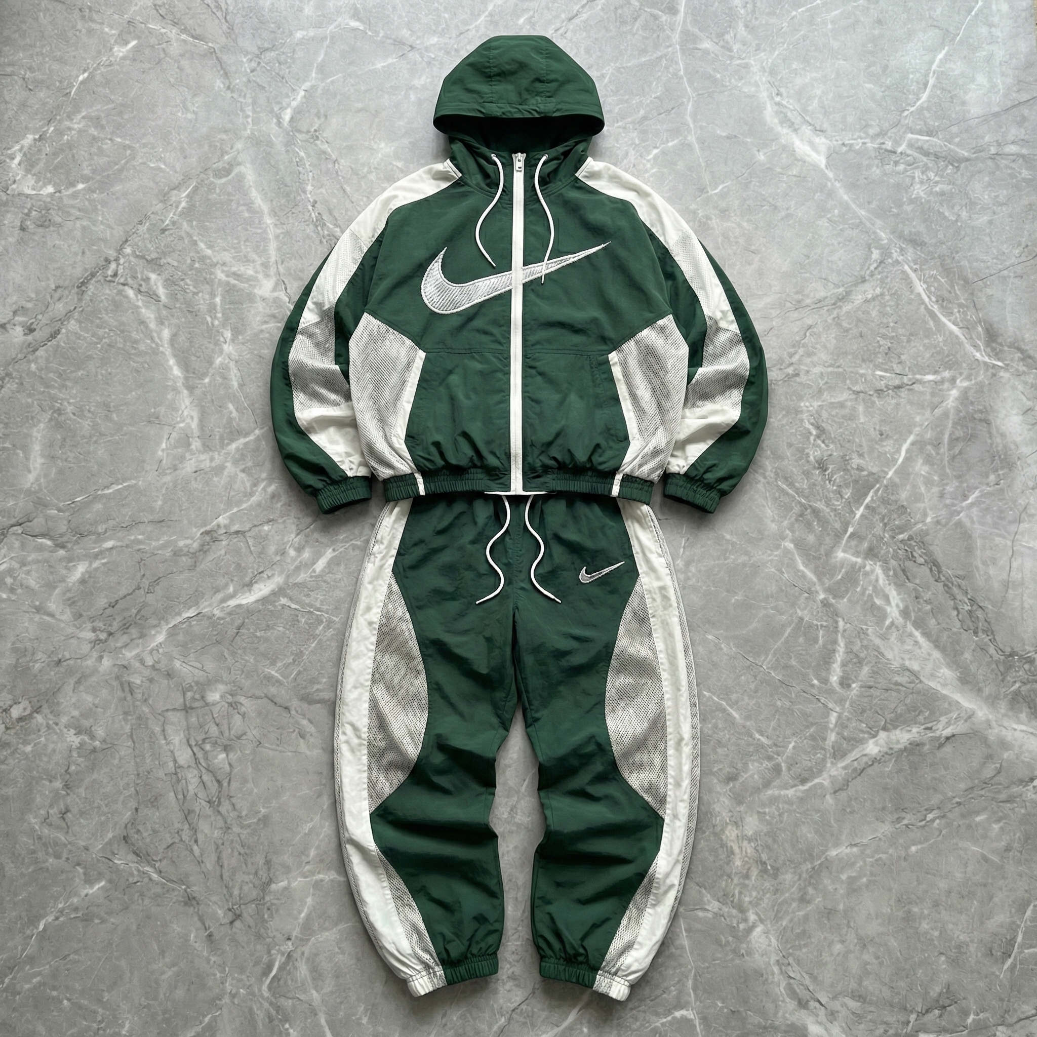 AeroWave - NIKE  TRACKSUIT Special edition