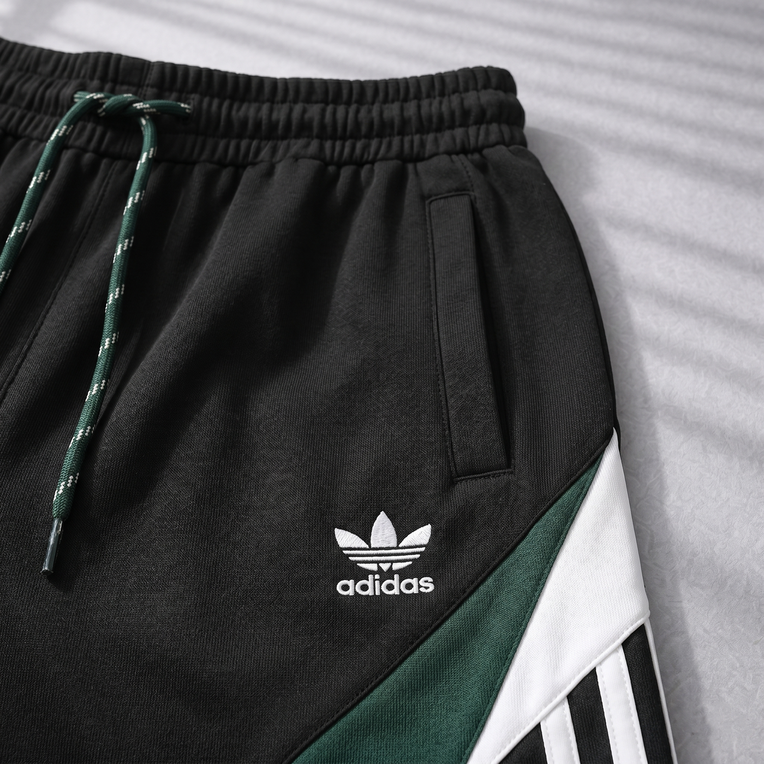 ADIDAS- Ensemble Rovelo