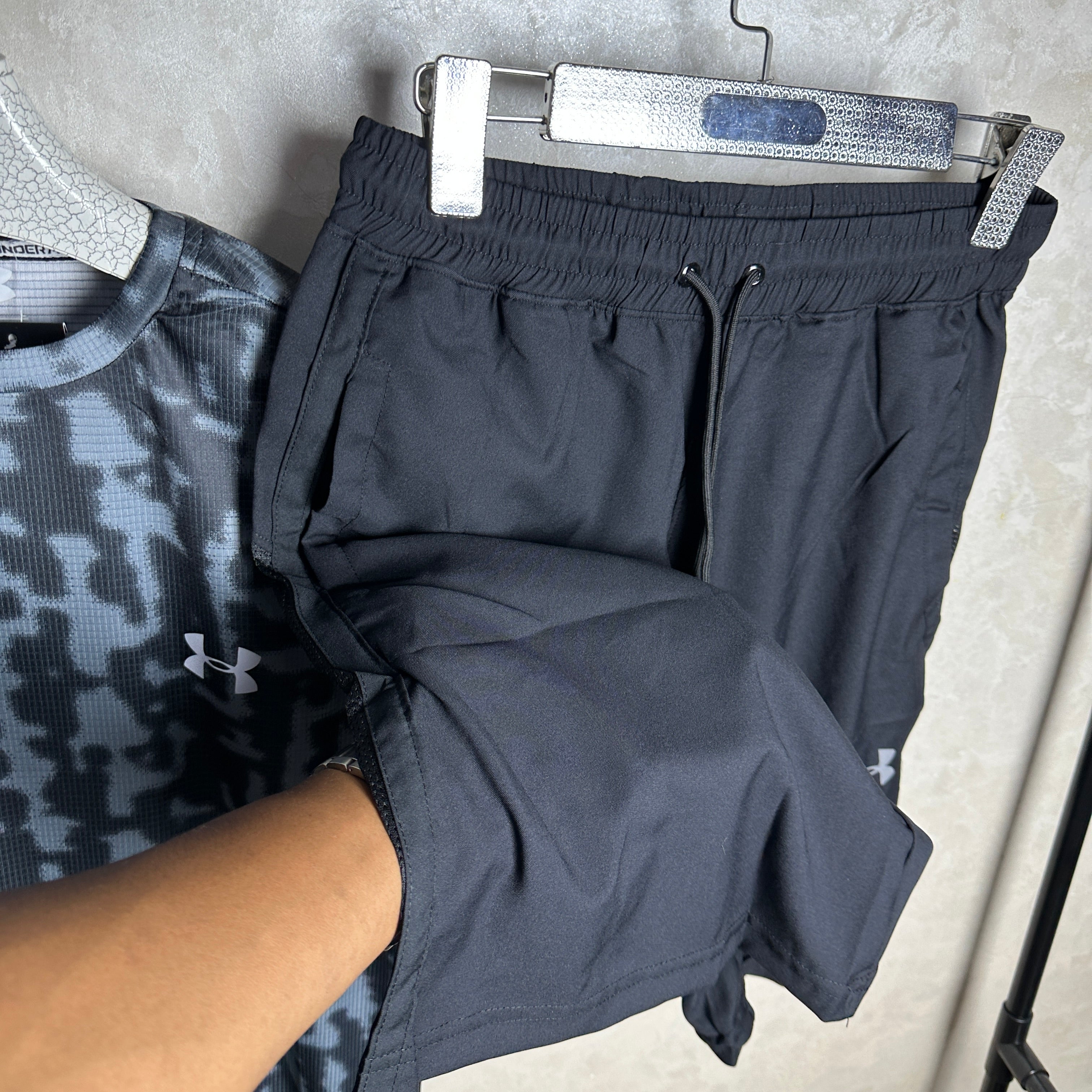 UNDER ARMOR ENSEMBLE ELECTRICAL V2