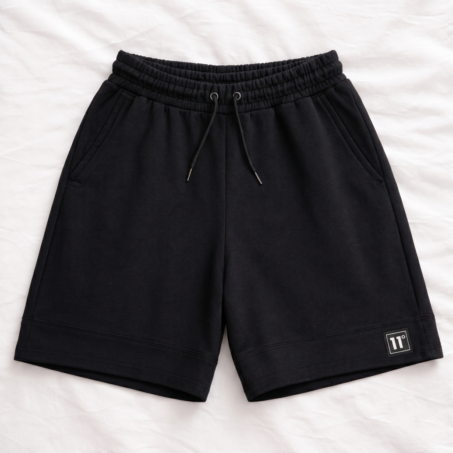 SHORTS 11 Degrees OVERSIZED V2