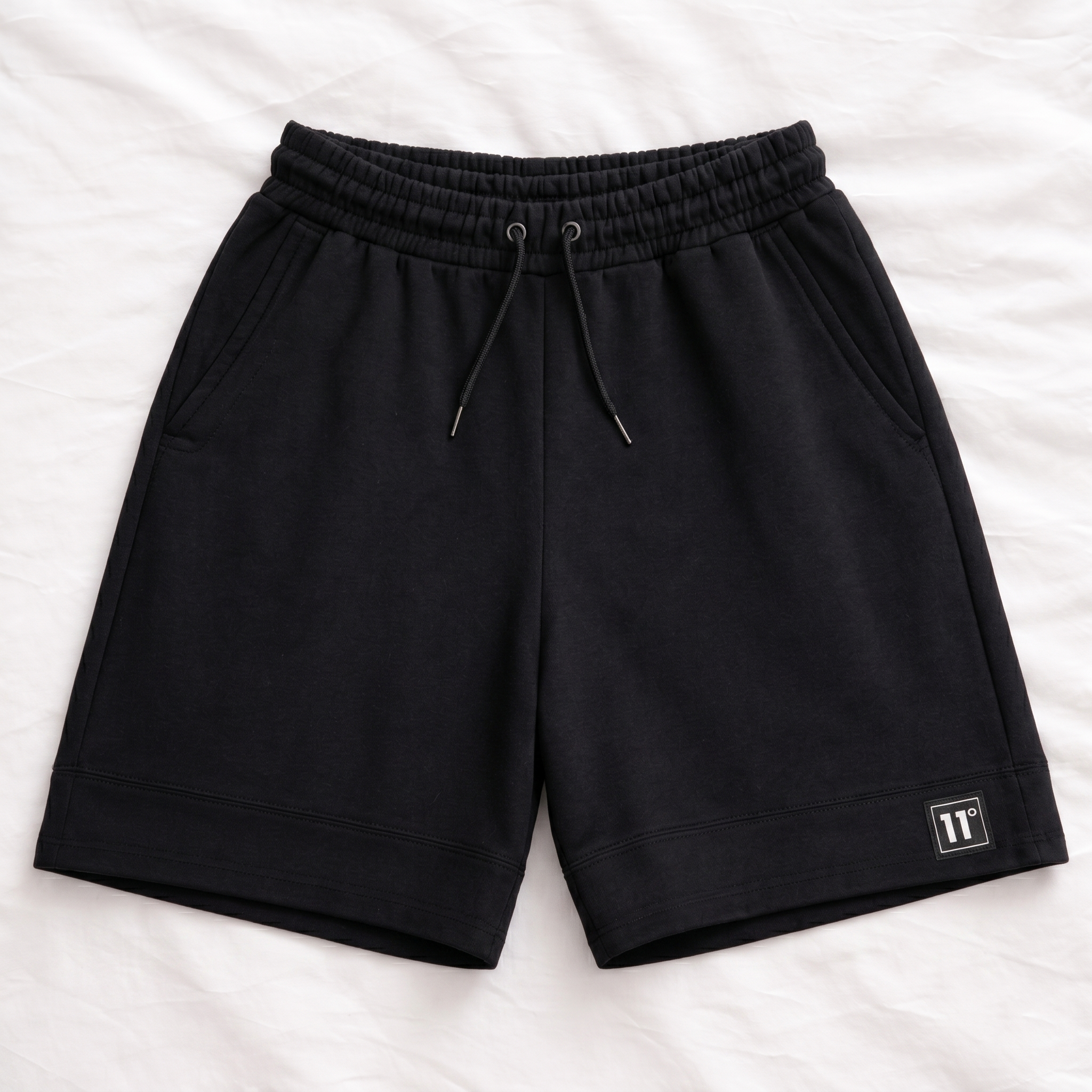 SHORTS 11 Degrees OVERSIZED V2