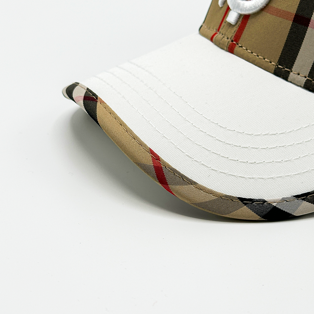 CAP BUREBERRY CHECK UP