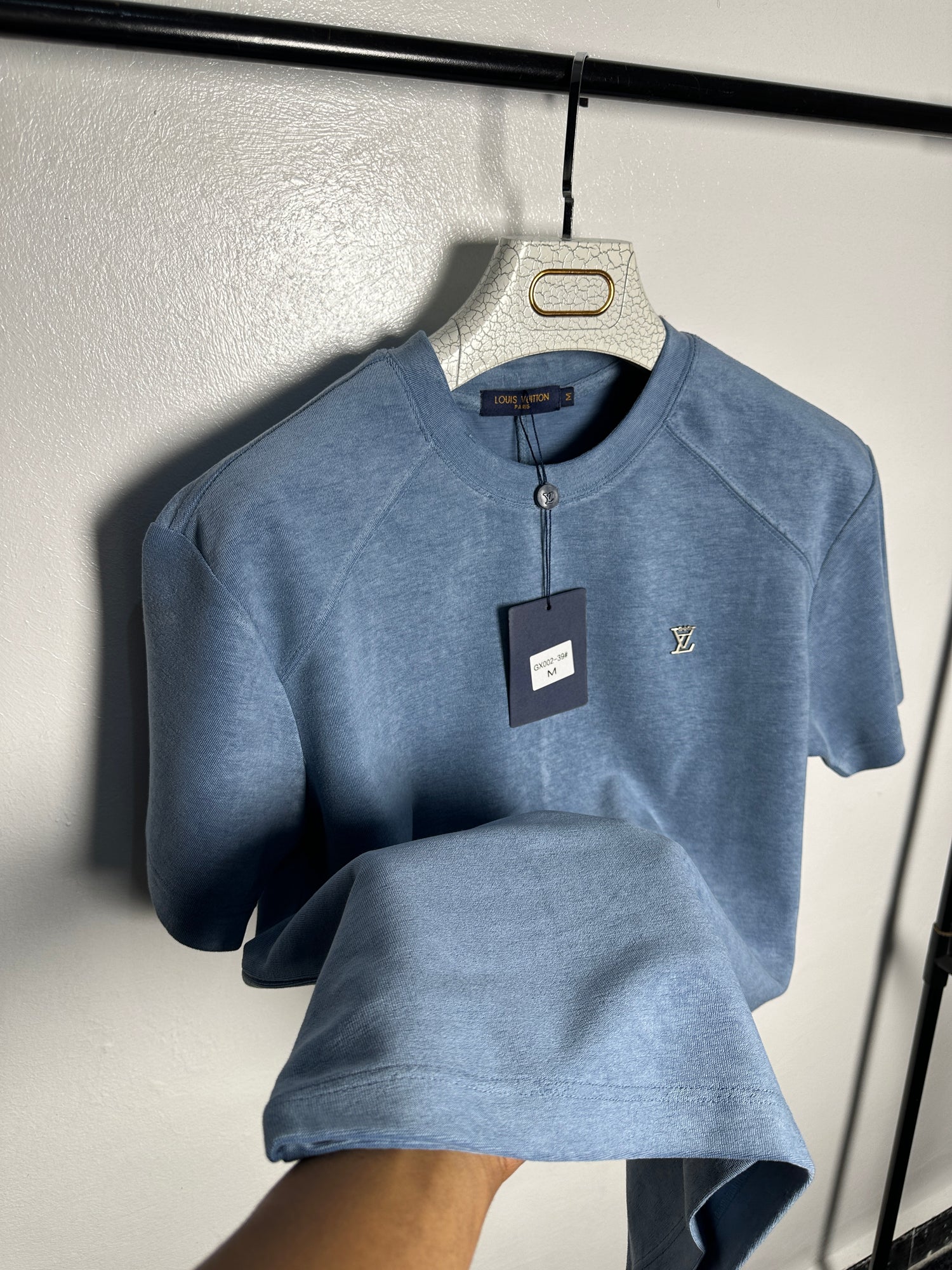 Lv T-shirt Essence