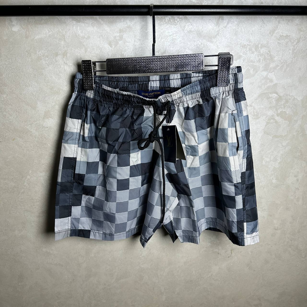 LV SHORT MONOGRAM GREY