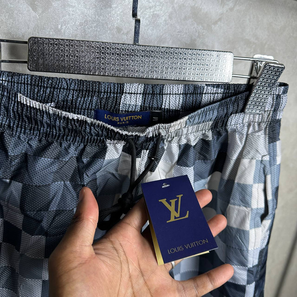 LV SHORT MONOGRAM GREY