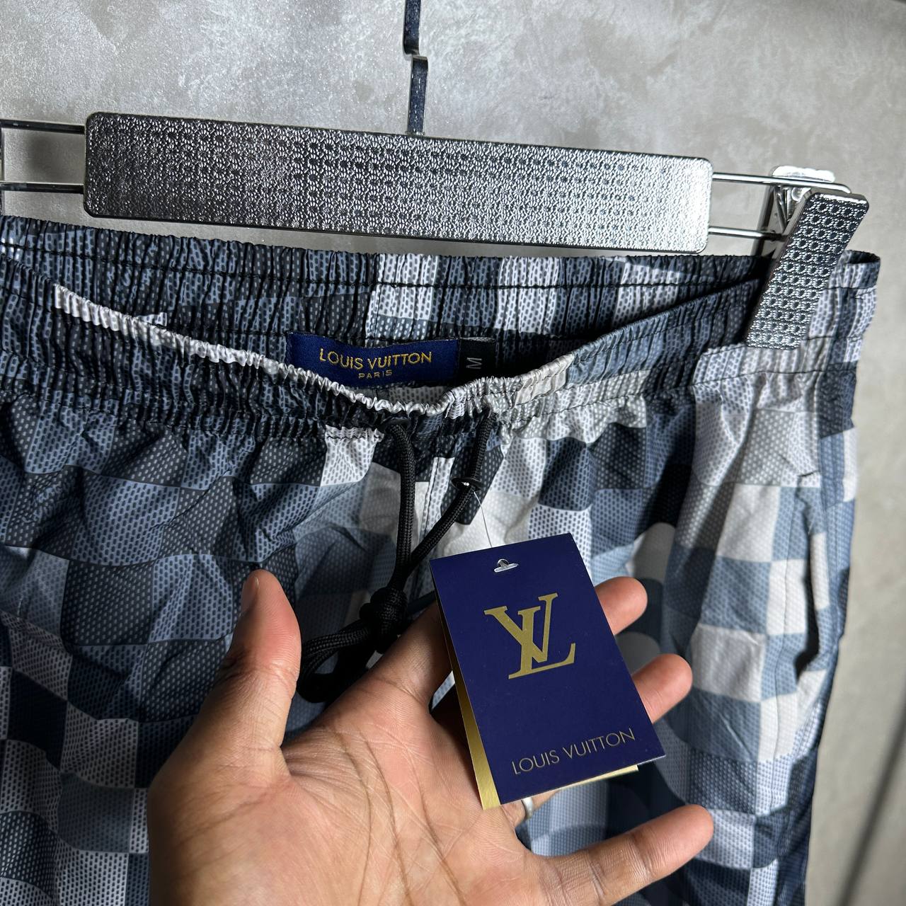 LV SHORT MONOGRAM GREY
