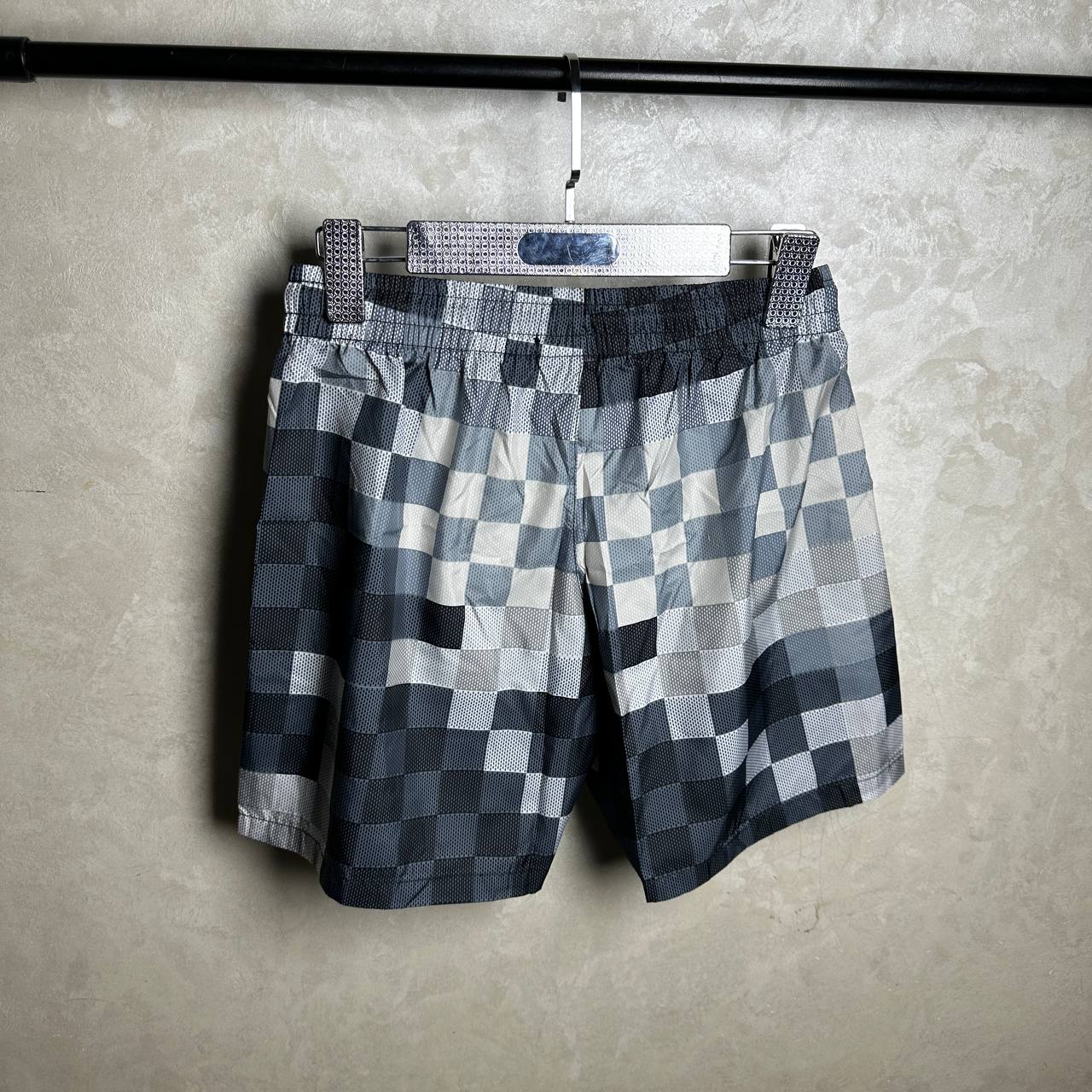 LV SHORT MONOGRAM GREY