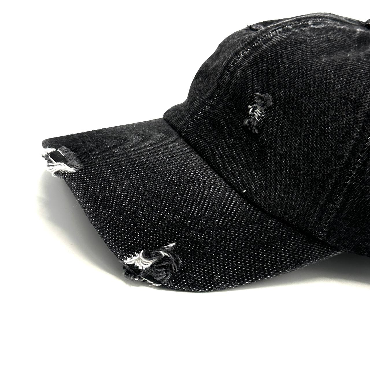 BLACK CAP SIMPLE JEANS