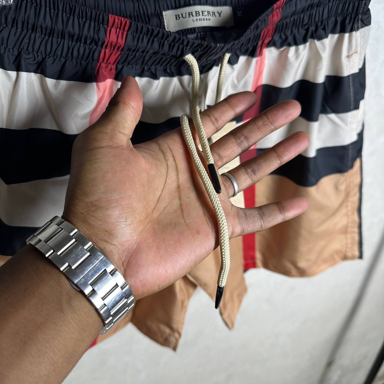 SHORT BURBERRY AGRESSIVE 2