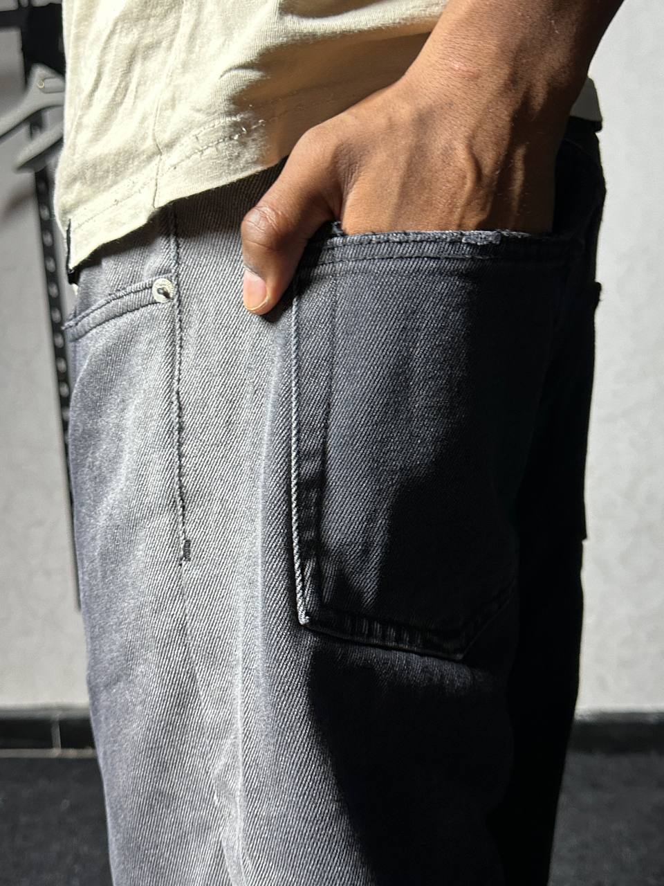 BLACK GRADIENT BAGGY JEANS
