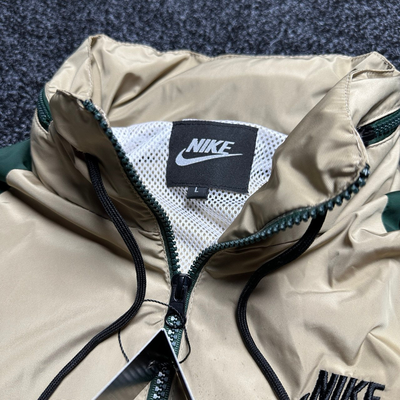GREEN JACKET NIKE VINTAGE