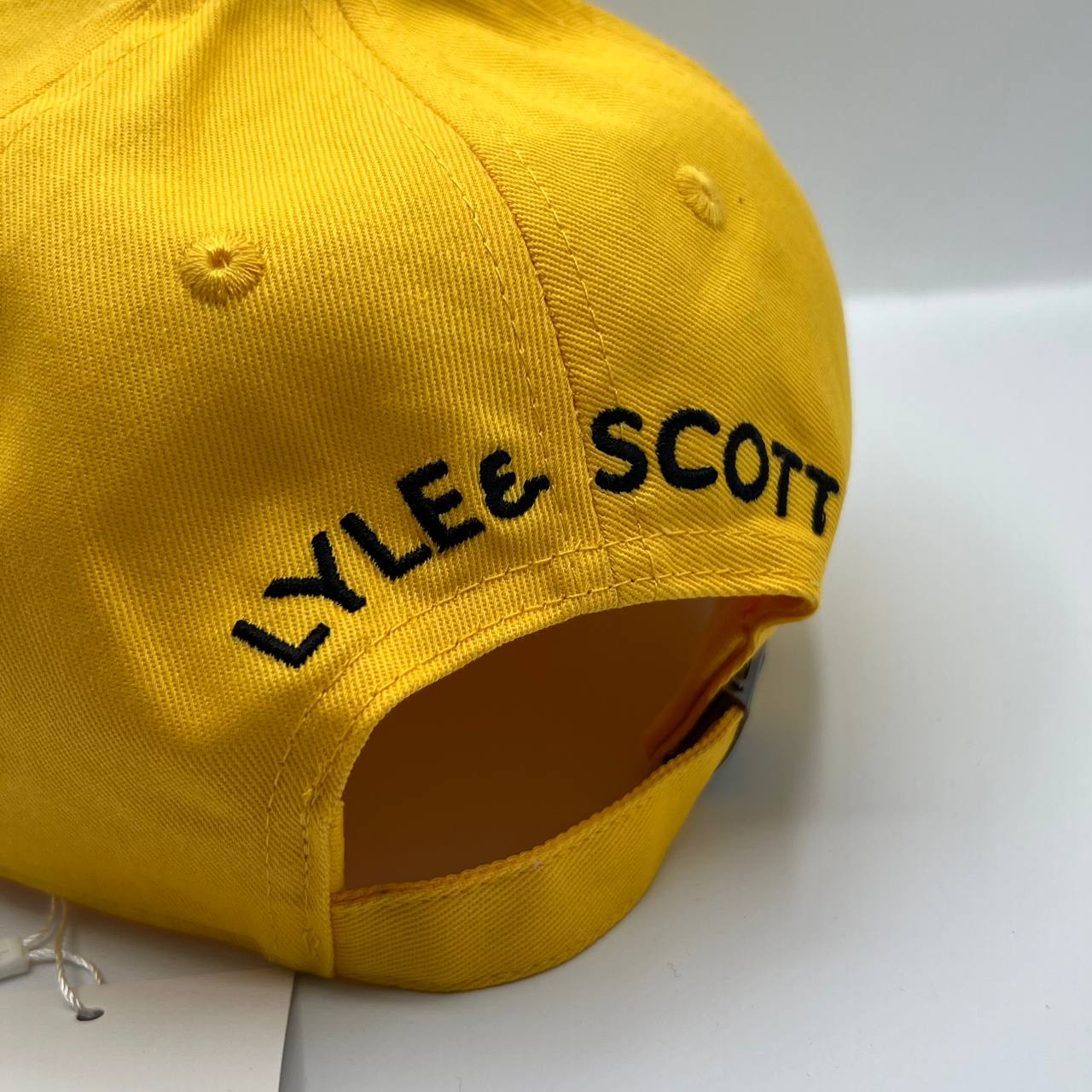 CAP LYLE & SCOT YELLOW