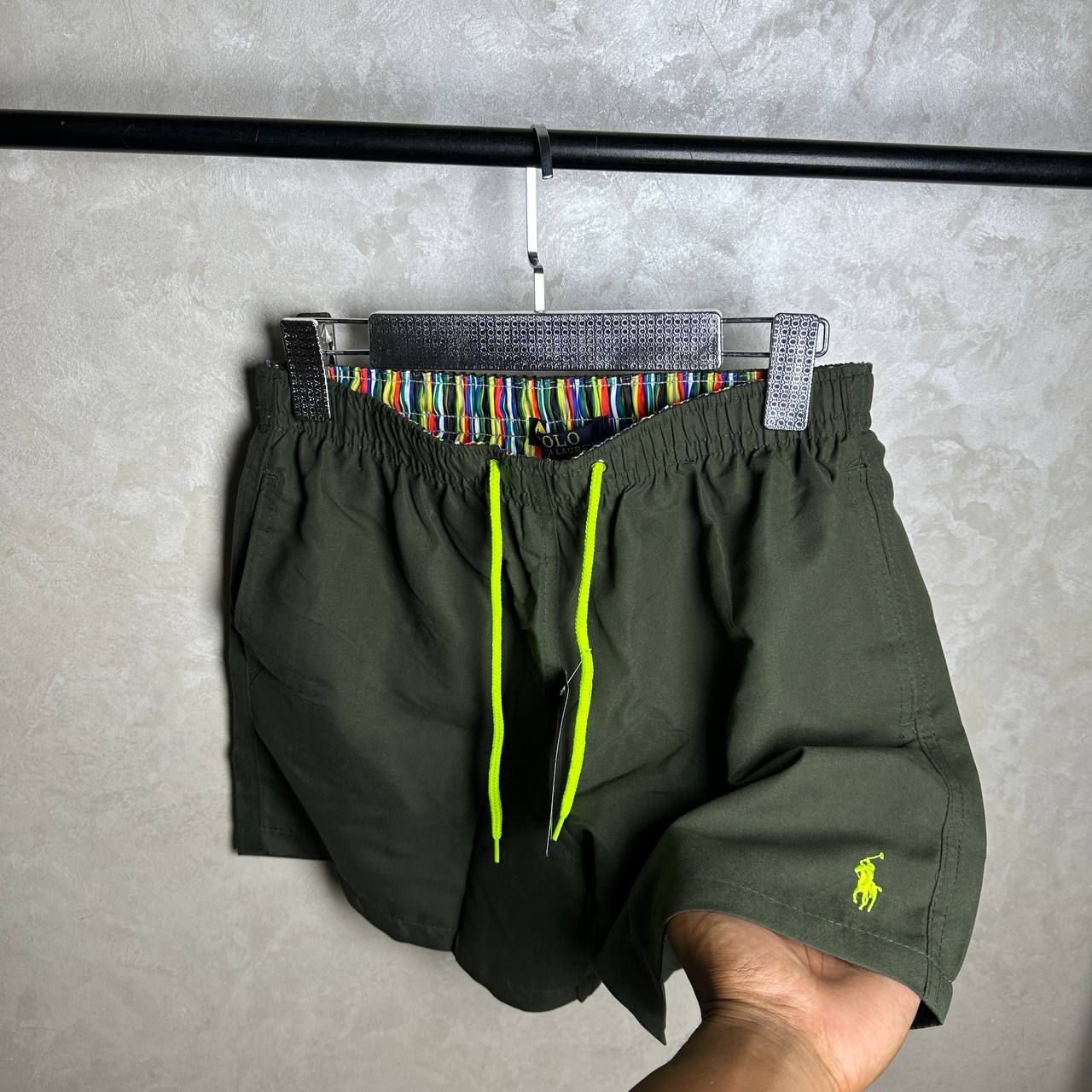 VELVO POLO SHORT - OLIVE